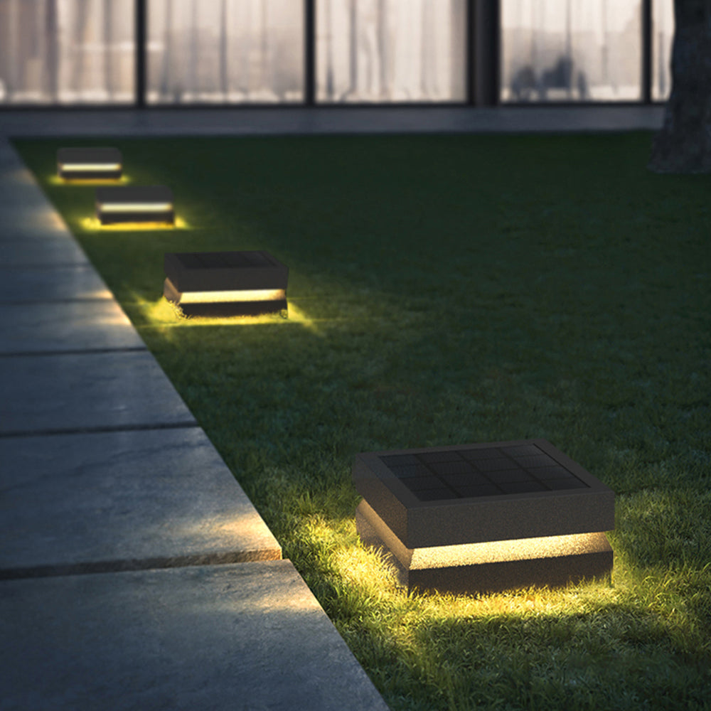 Borne de pilier rectangulaire plate en métal noir — Rigole
