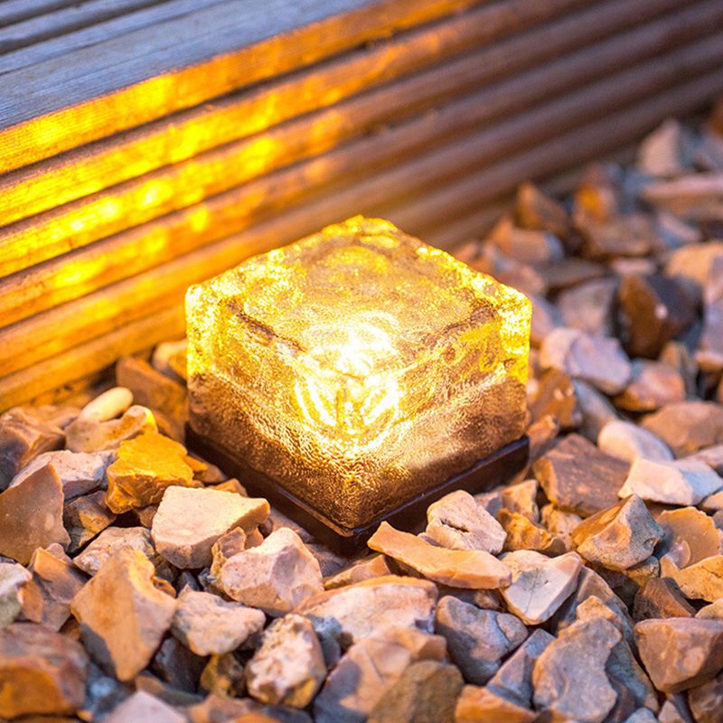 Pavé lumineux au sol en verre texturé effet glaçon — Poulie