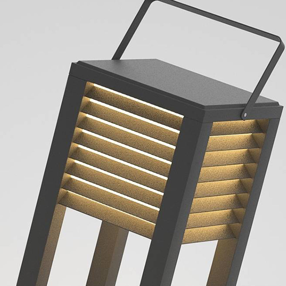 Lanterne de sol en métal noir à cadre ouvert et poignée — Pyrite