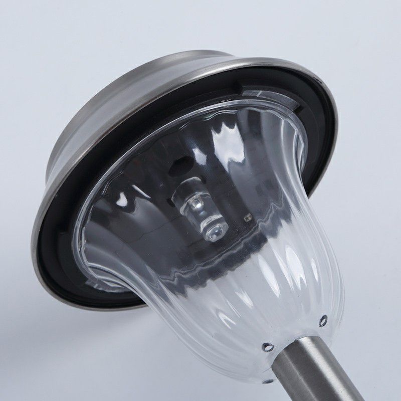 Balise solaire à piquer avec abat-jour cloche argenté — Phalène