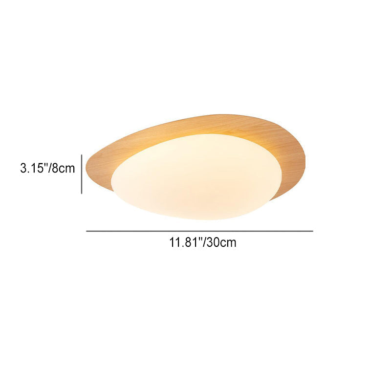 Plafonnier galet en bois clair et diffuseur blanc — Bombyx