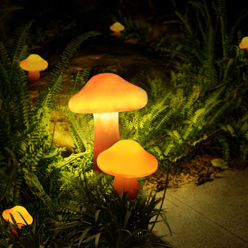 Lampe de jardin en forme de champignon en résine orange — Rondelle