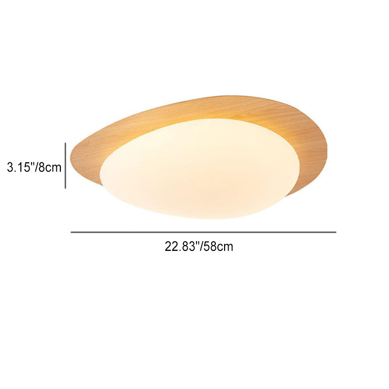 Plafonnier galet en bois clair et diffuseur blanc — Bombyx