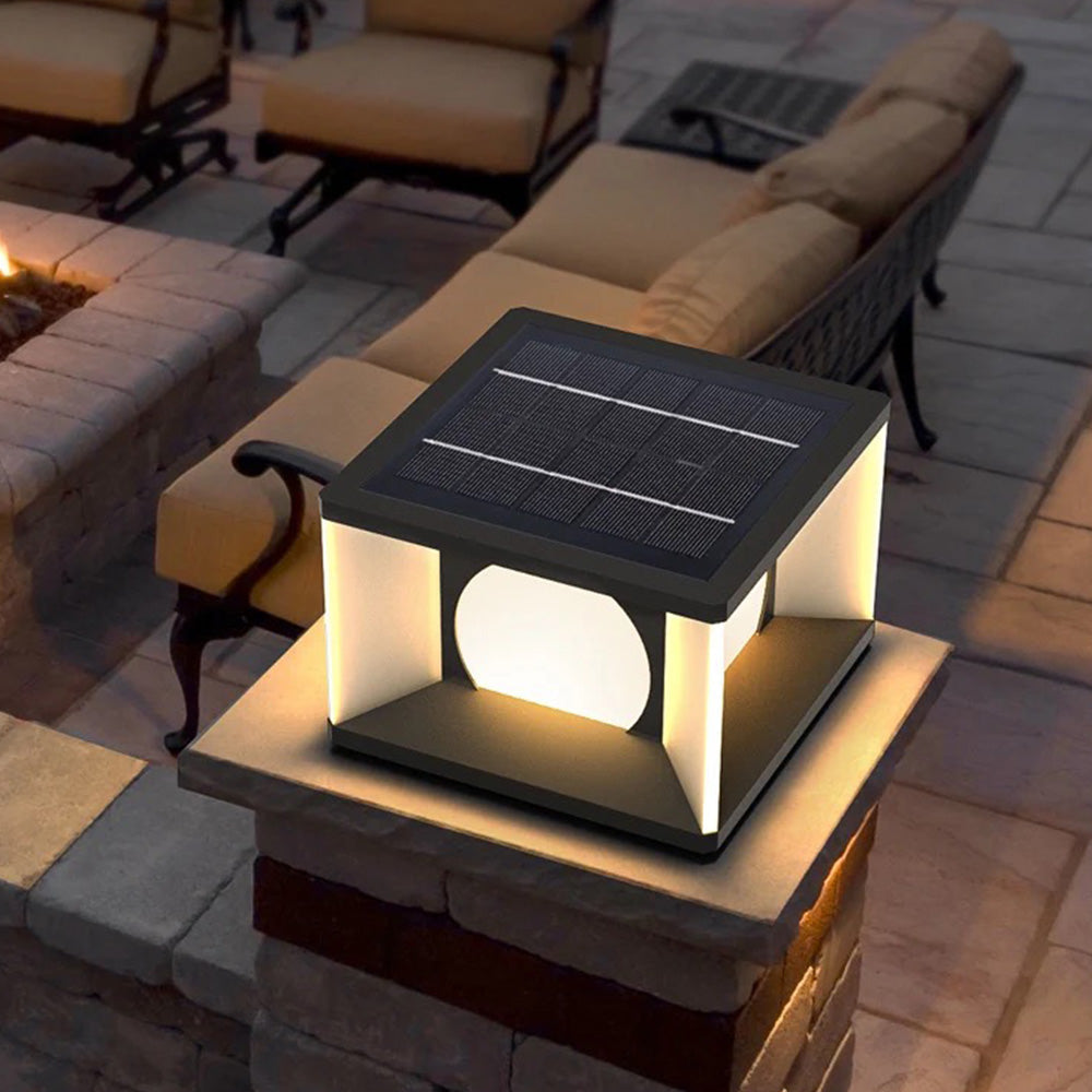 Borne cubique à hublot lumineux rond en métal noir — Sansonnet
