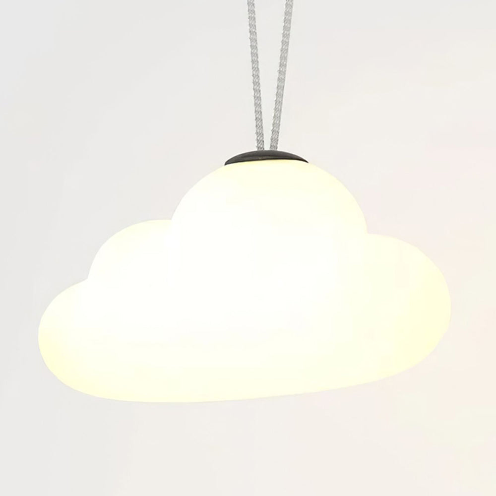 Suspension d’extérieur en acrylique blanc en forme de nuage — Gaulthérie