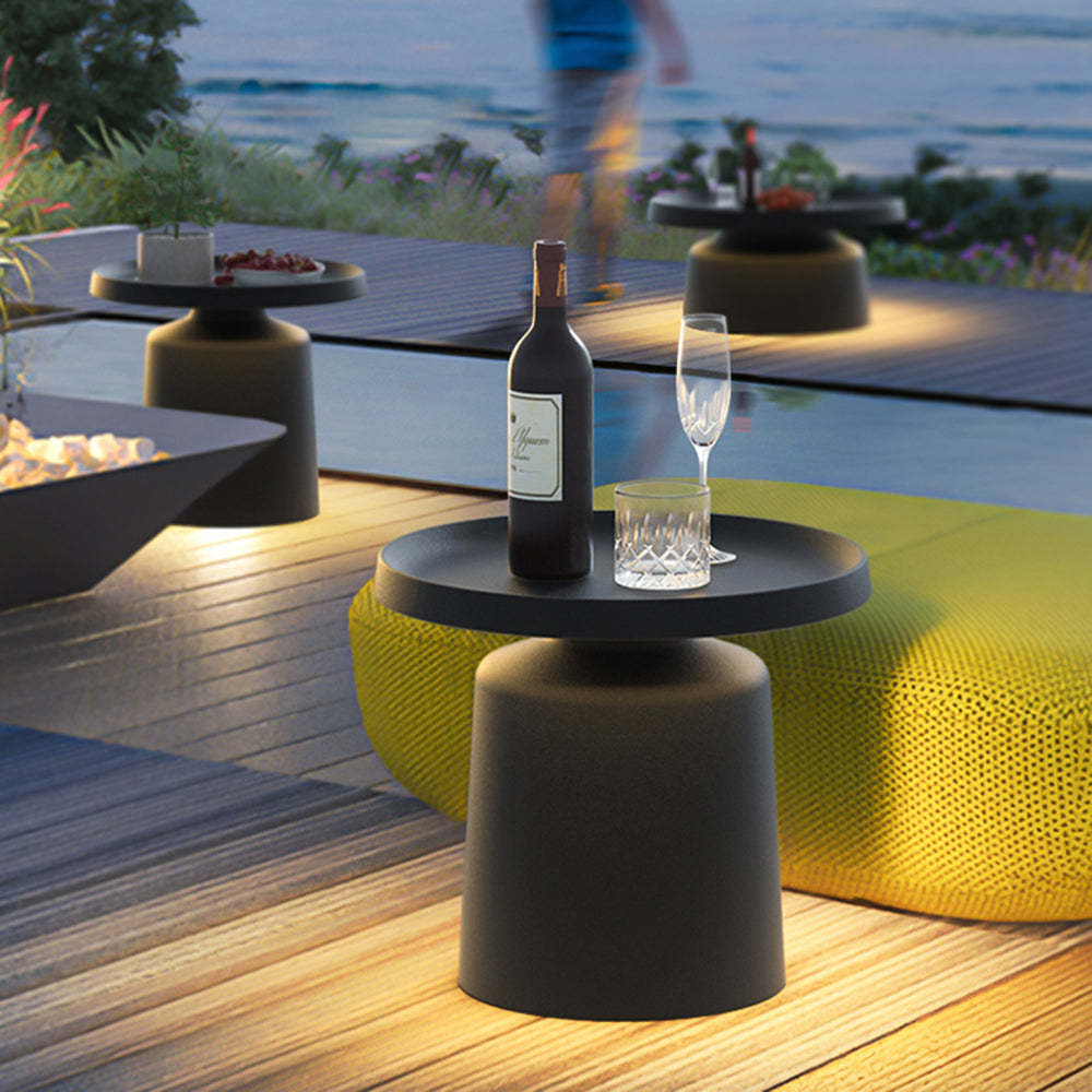 Lampe de sol en métal noir en forme de table basse ronde — Prunelle