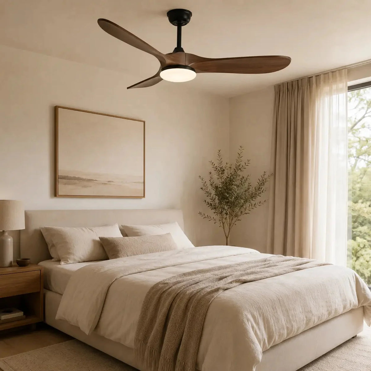 Ventilateur de plafond noir et bois foncé avec LED centrale — Clovisse
