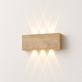 Applique murale LED en bloc rectangulaire de travertin — Aster