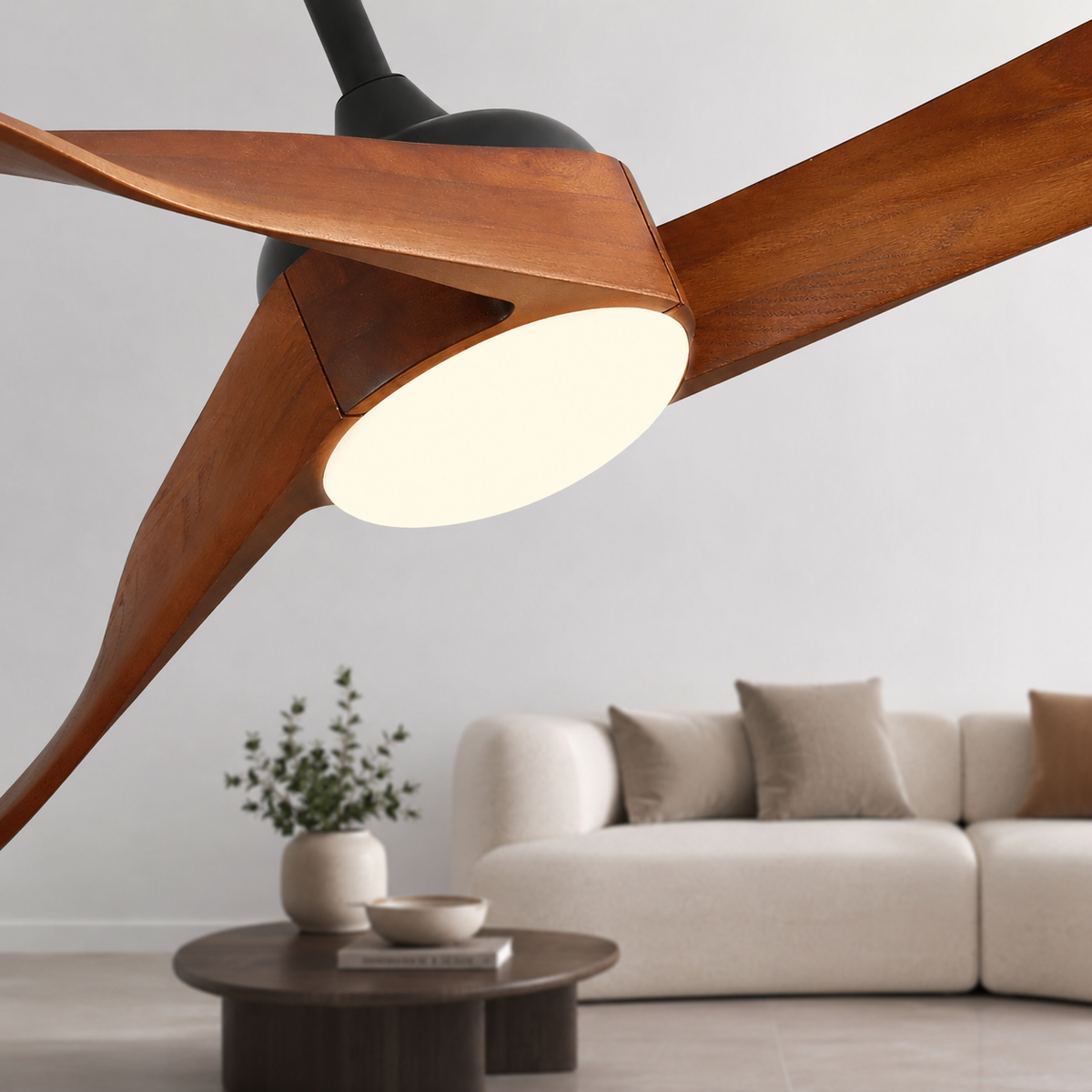 Ventilateur de plafond à trois pales en bois avec LED centrale — Étoupe