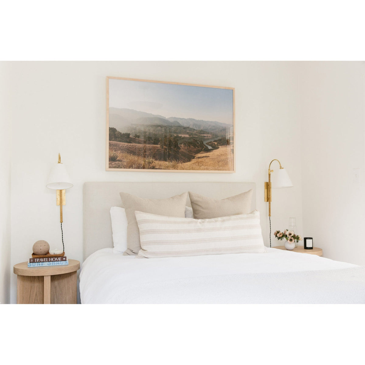 Applique murale col-de-cygne en laiton et abat-jour en tissu — Jacinthe