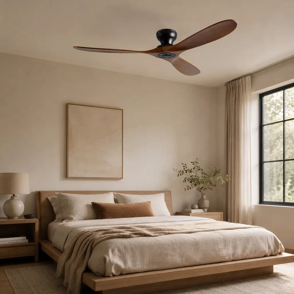 Ventilateur de plafond à trois pales en bois massif foncé — Campanule