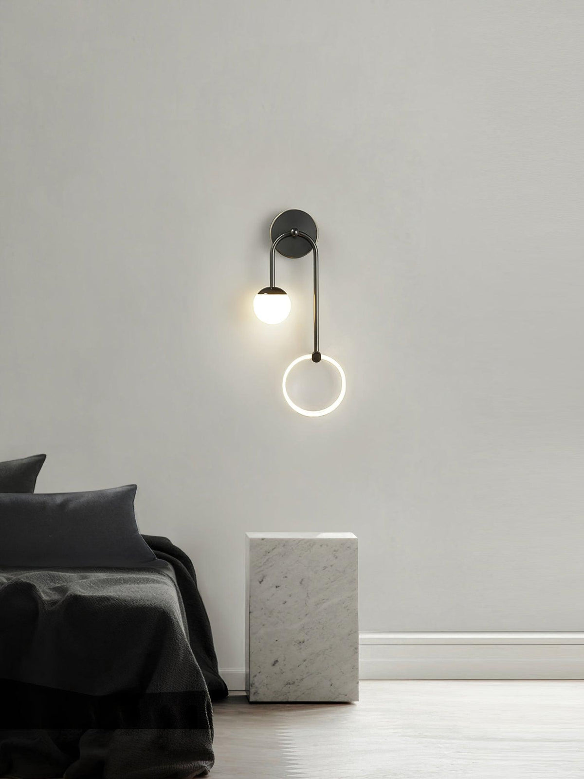 Applique murale LED à anneau lumineux et petite sphère — Vanille