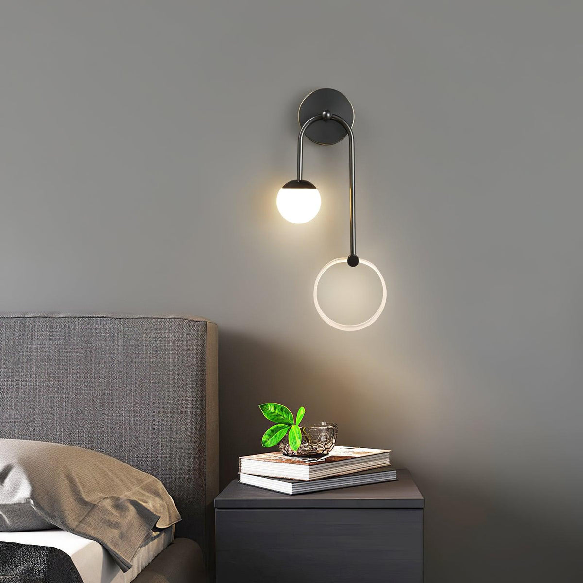 Applique murale LED à anneau lumineux et petite sphère — Vanille