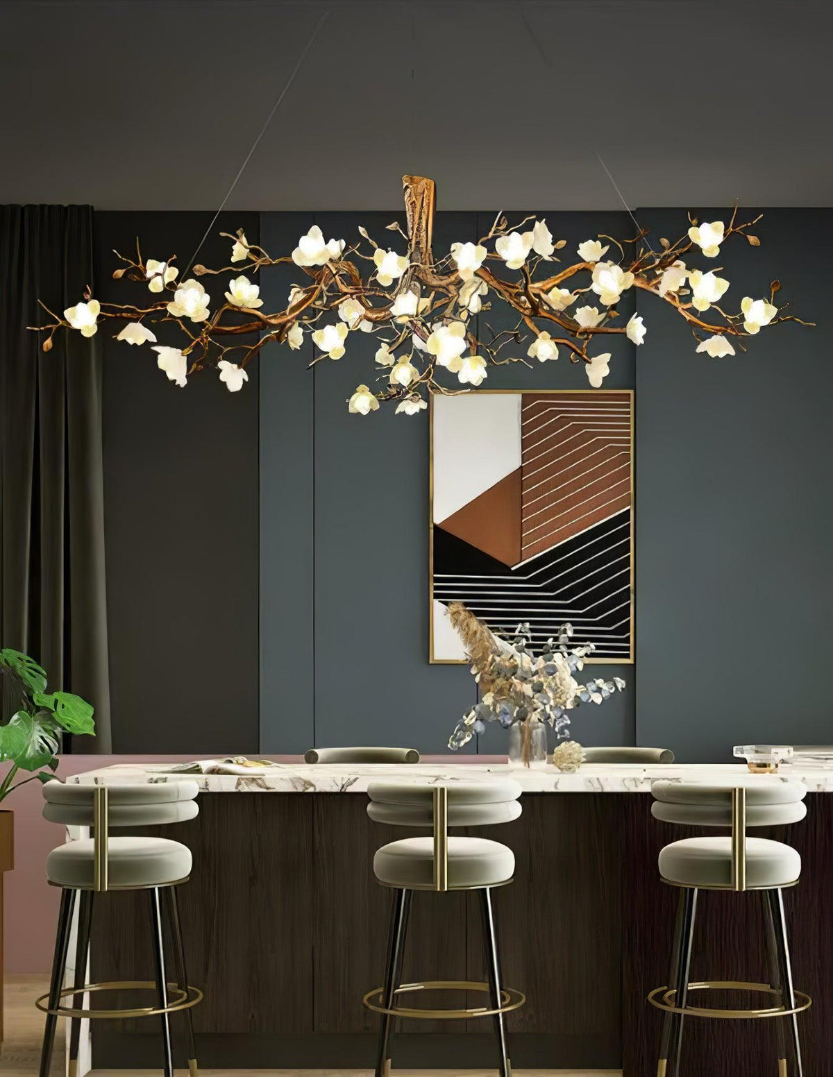 Lustre rond en laiton à branches fleuries en céramique — Grésil