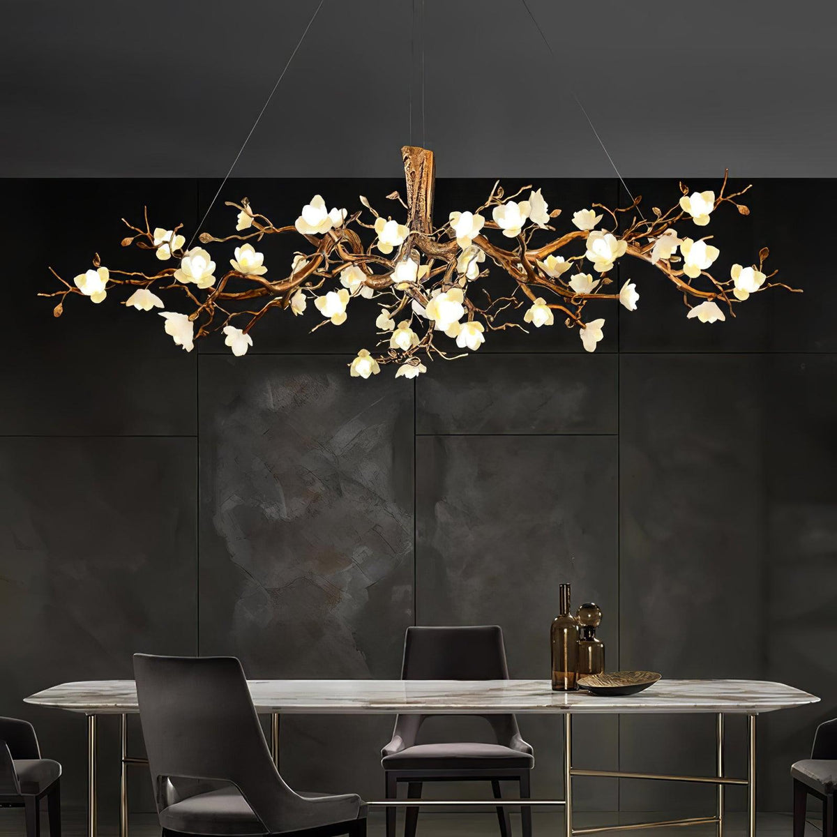 Lustre rond en laiton à branches fleuries en céramique — Grésil