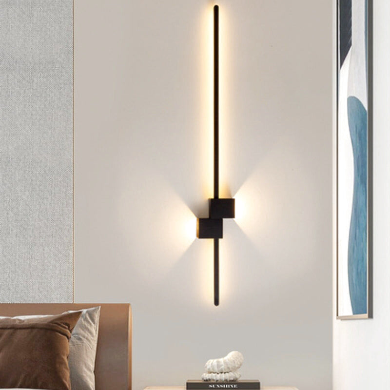 Applique murale LED en longue barre linéaire métallique — Bergeronnette