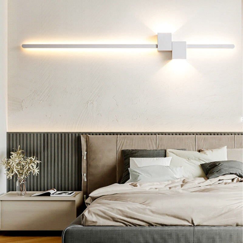 Applique murale LED en longue barre linéaire métallique — Bergeronnette