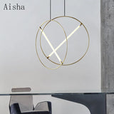 suspension design moderne en forme danneau doré pour intérieur élégant