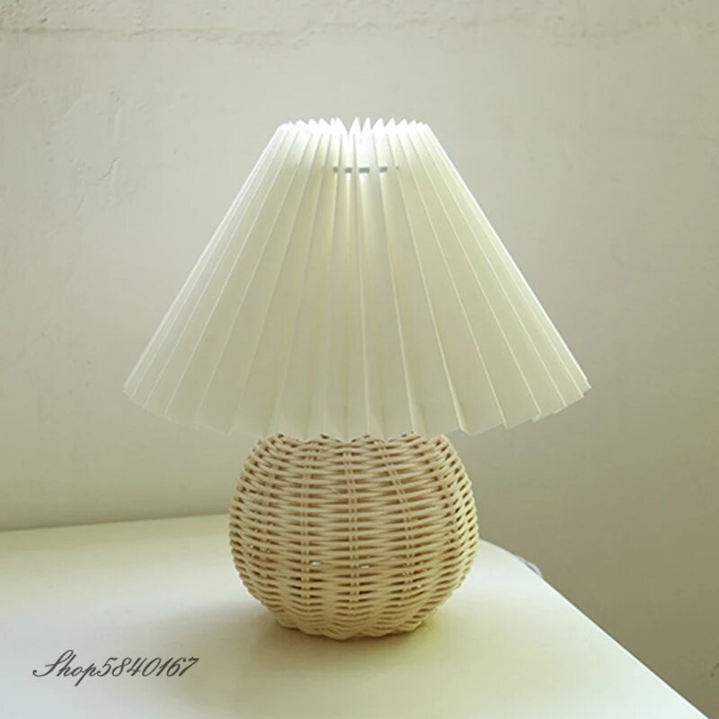 Lampe de table plissée coréenne