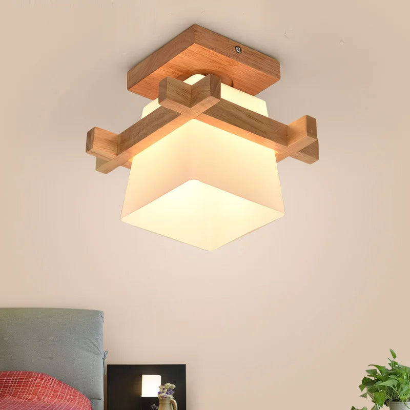 Suspension à monture en bois et cube de verre blanc — Brande