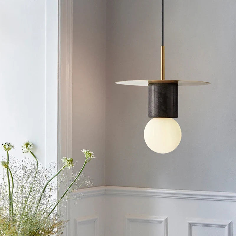 suspension en marbre design nordique pour intérieur élégant