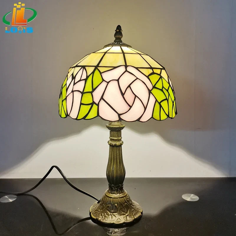 lampe de table style tiffany en forme de rose pour décoration intérieure