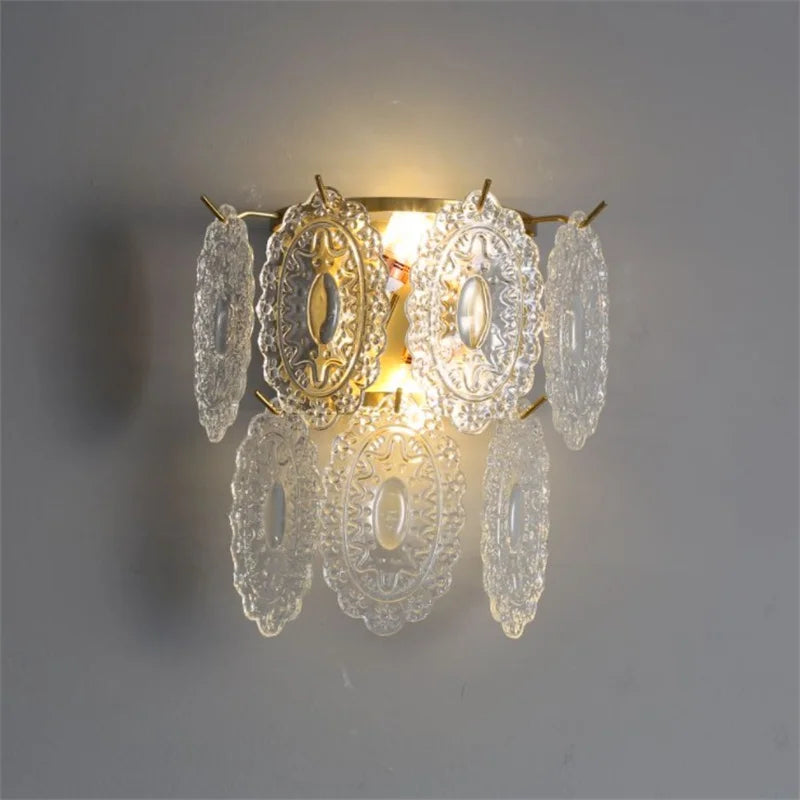 lustre en cristal moderne design luxe pour une ambiance élégante