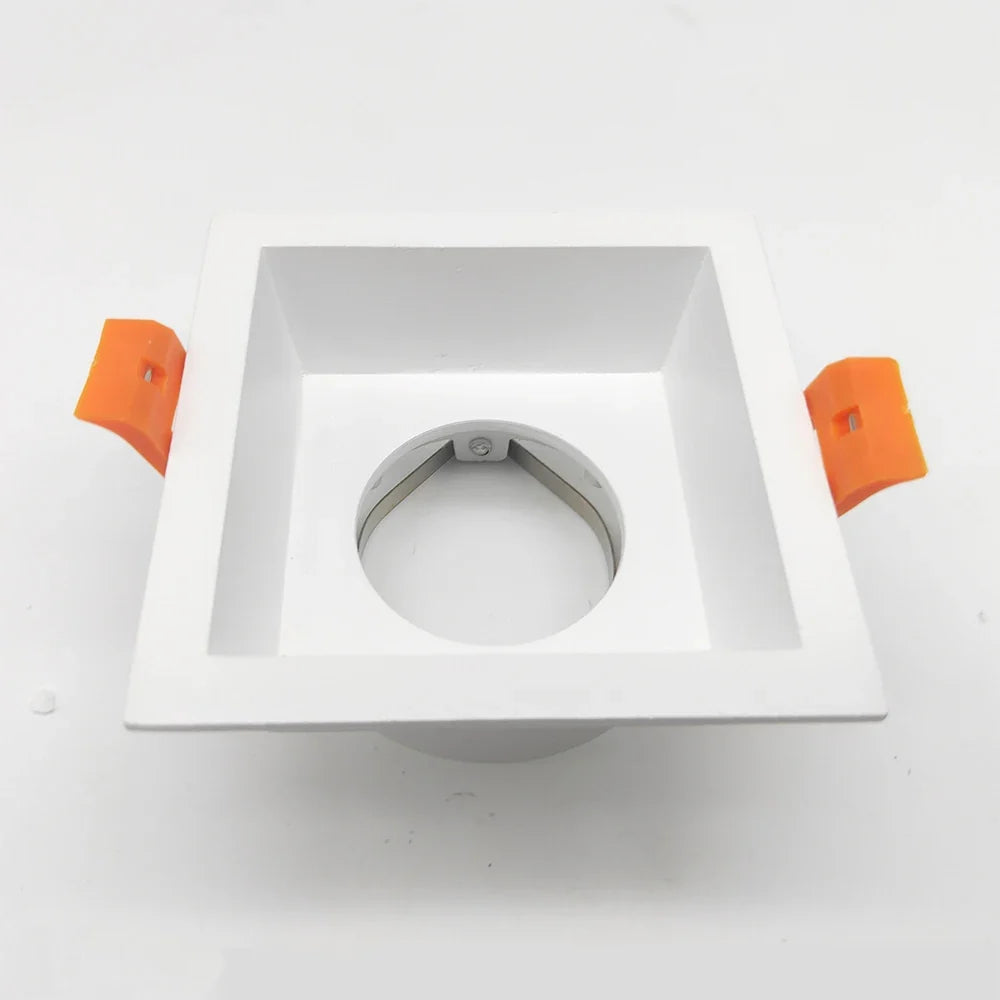 spot encastrable réglable avec lumière remplaçable et design moderne