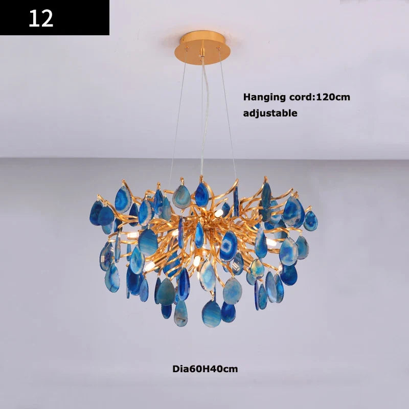 lustre design art déco en agate colorée pour intérieur élégant