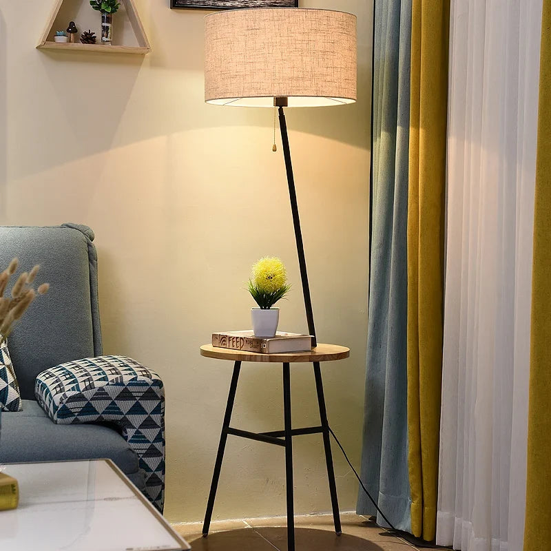 lampadaire en bois style européen avec plateau de rangement