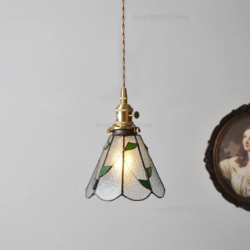 petit lustre nordique en cuivre avec verre coloré