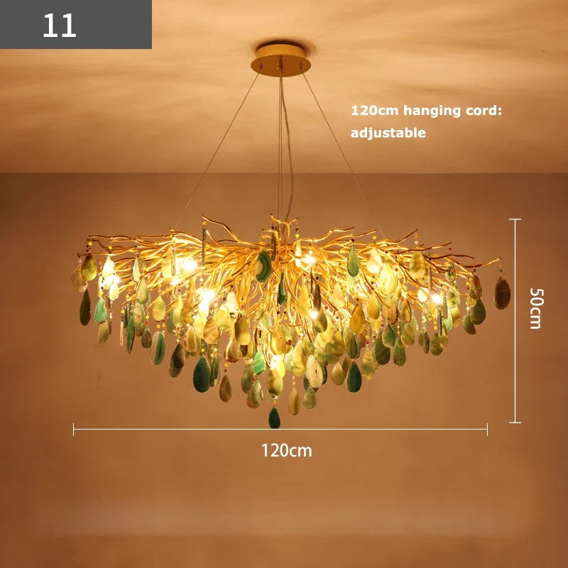 lustre design art déco en agate colorée pour intérieur élégant