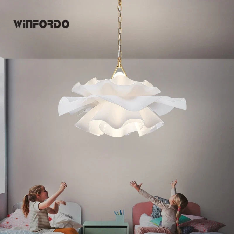 suspension en acrylique idéale pour décorer intérieurement