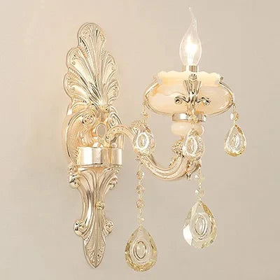 applique murale en cristal design moderne pour intérieur élégant