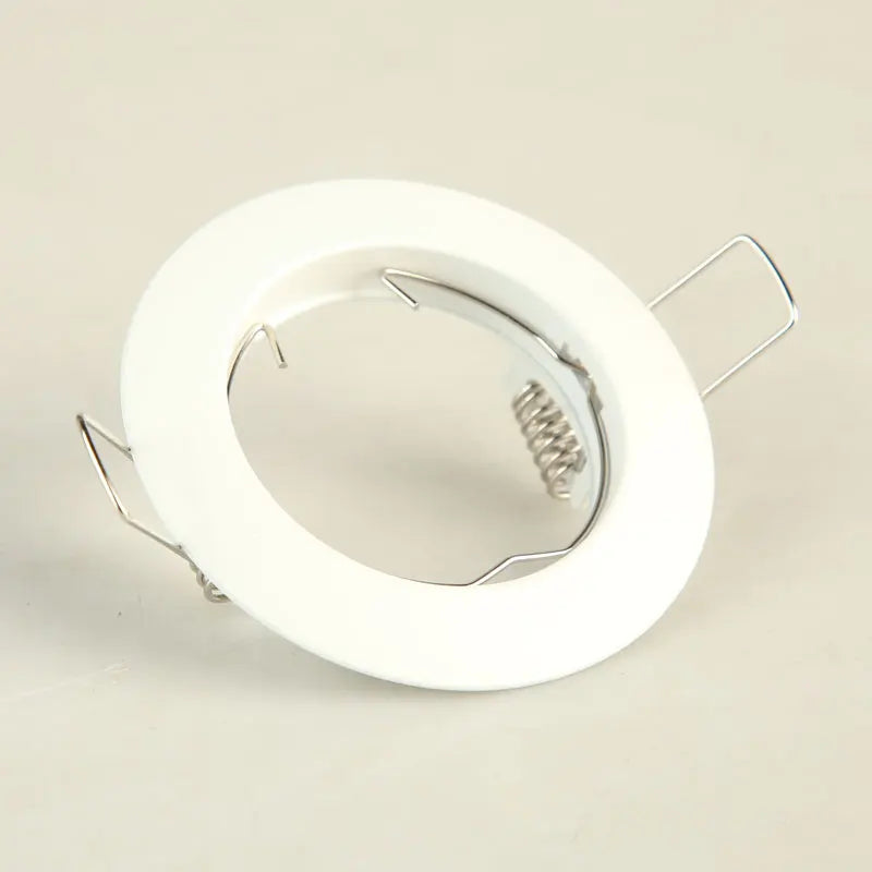 spot encastrable réglable avec lumière remplaçable et design moderne