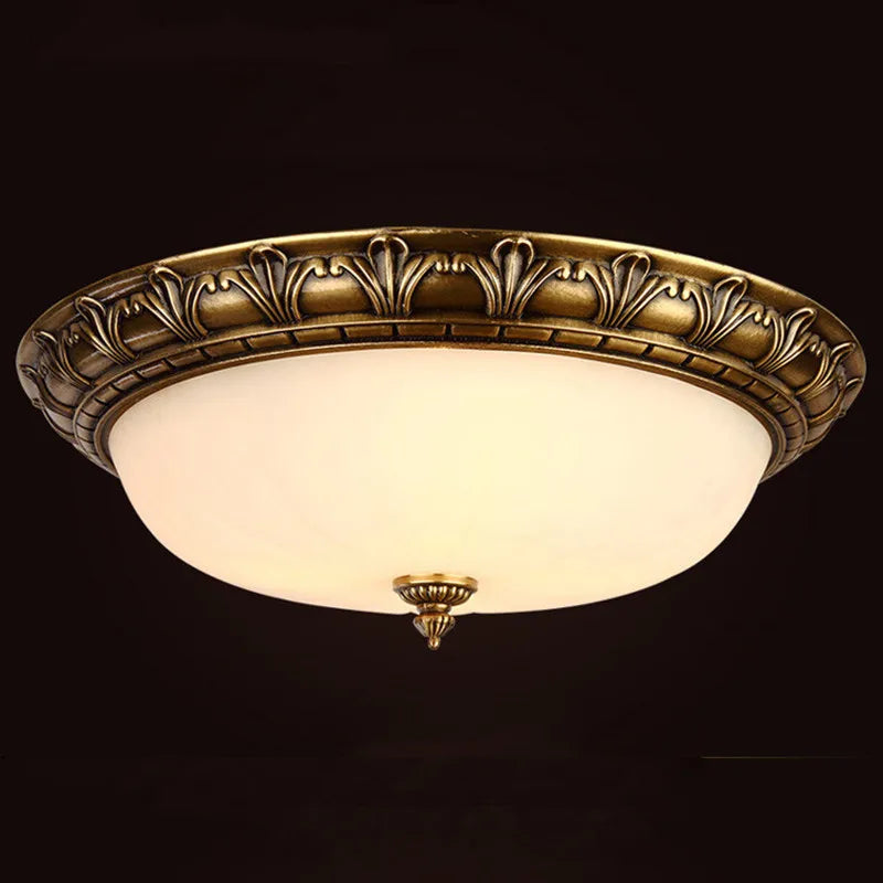 plafonnier en cuivre abat-jour rond en verre vintage