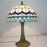 lampe de chevet style tiffany en lucite pour intérieur moderne