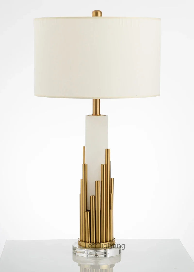 lampe à poser design luxe en marbre et tissu métallique moderne