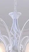 lustre traditionnel avec abat-jour en verre et métal