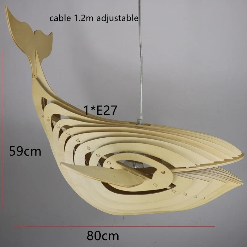 Suspension en forme de gros poisson en bois