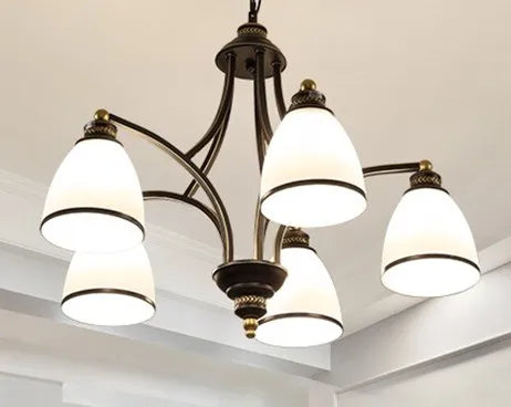 lustre classique en fer et verre pour décoration intérieure