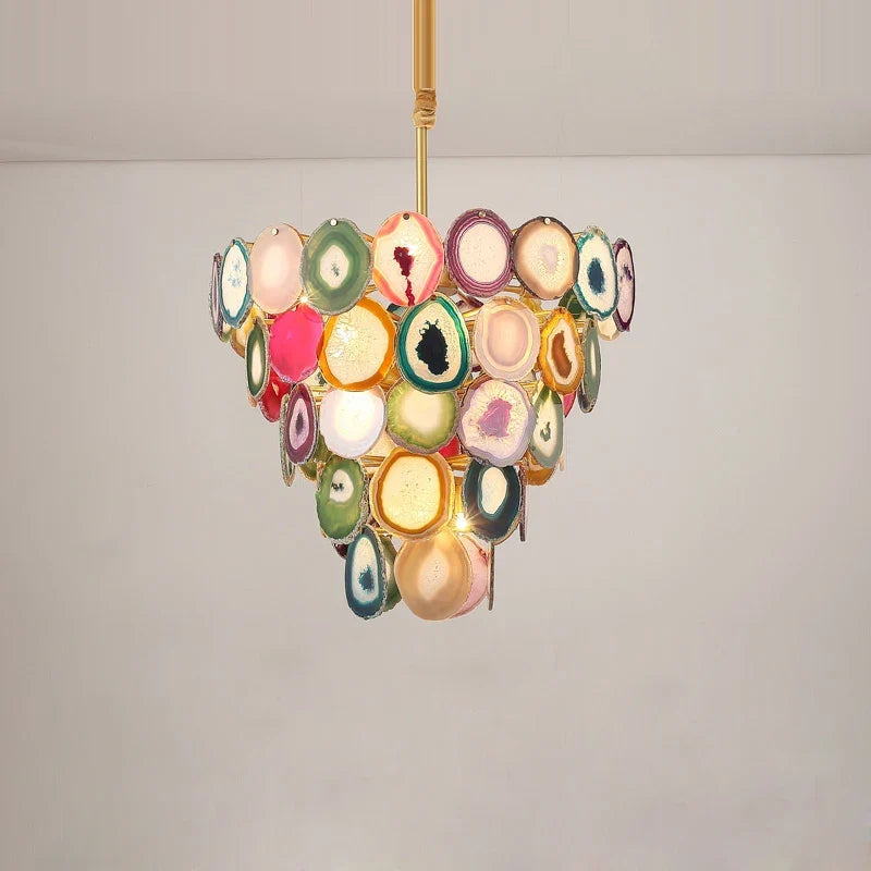 lustre design moderne en agate colorée pour intérieur