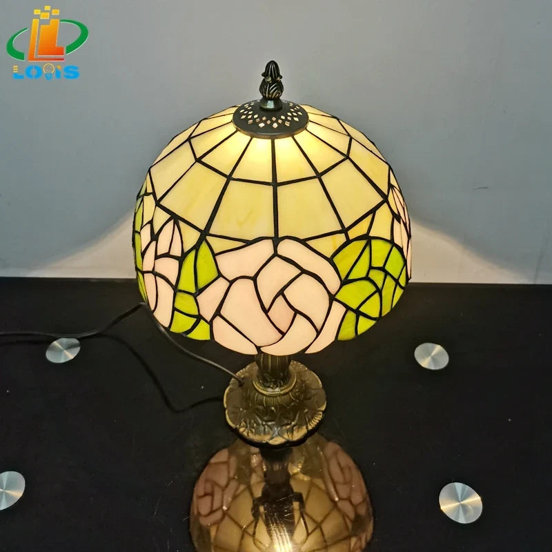 lampe de table style tiffany en forme de rose pour décoration intérieure