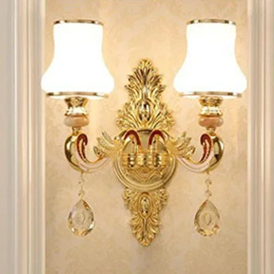applique murale en cristal design moderne pour intérieur élégant