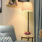 lampadaire en bois style européen avec plateau de rangement