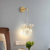 applique murale en forme de couronne de cristal avec gypsophile