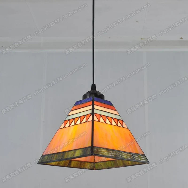 lustre espagnol tiffany pour restaurant et café vitré