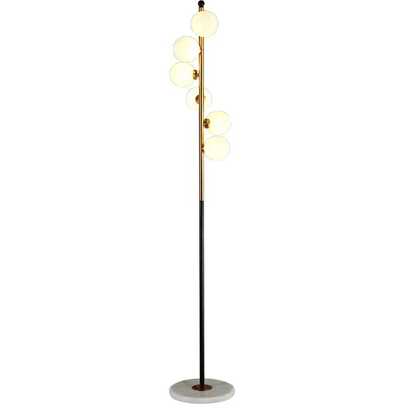 (16mai) Lampadaire moderne LED barre dorée avec globes en verre Inti