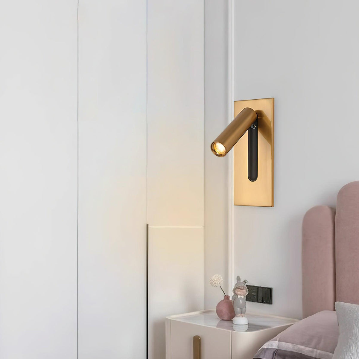 Applique de lecture à spot cylindrique orientable sur platine — Mangrove