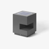 Borne d’extérieur cubique en métal et acrylique — Hellébore